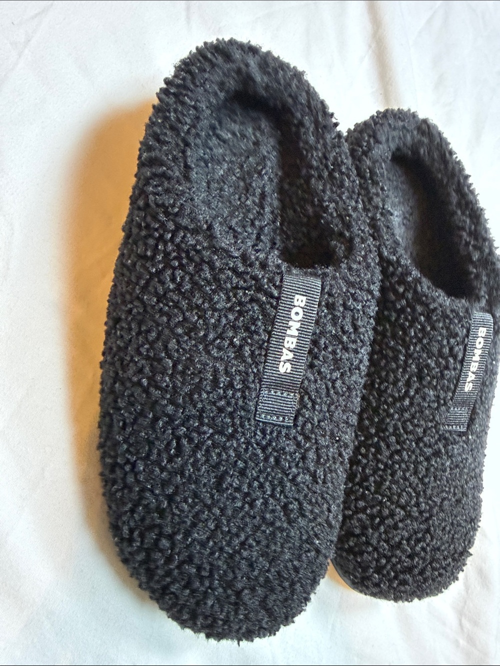 Bombas Black Sherpa Slip-On Clogs women size 7 soft, cushion slippers - Picture 4 of 9